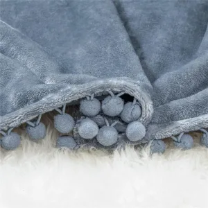 Plaid Canapé en Flanelle Bleu Ciel à Pompons