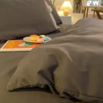 set de literie gris foncé
