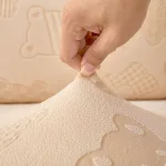 Housse décorative pour coussins en polaire blanc cassé motif bear