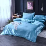 literie bleue ciel type satin