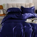 drap housse en satin bleu foncé