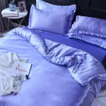 taies d'oreiller en satin bleu lavande