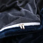literie bleu marine en velours