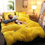 taies d'oreiller jaune velours