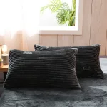couvre-lit noir velours