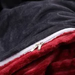 draps en velours rouge