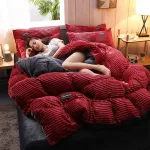 taies d'oreiller rouge velours