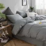 draps de lit gris clair