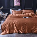 parure de lit marron type satin