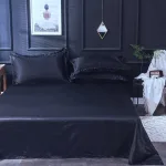 ensemble de literie noir type satin