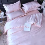 draps satin rose clair pour lit double