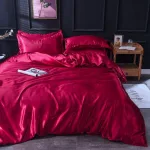 ensemble de literie rouge type satin